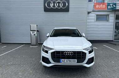 Внедорожник / Кроссовер Audi Q8 2023 в 