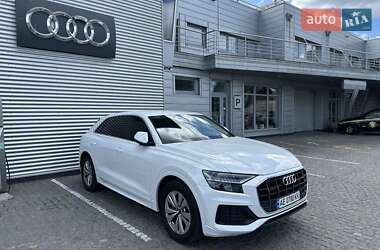 Внедорожник / Кроссовер Audi Q8 2023 в 