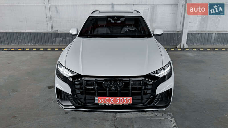 Внедорожник / Кроссовер Audi Q8 2019 в Ровно
