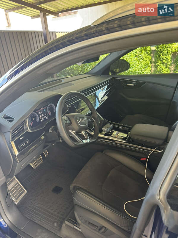Внедорожник / Кроссовер Audi Q8 2019 в Черновцах
