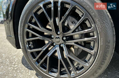 Внедорожник / Кроссовер Audi Q8 2025 в 