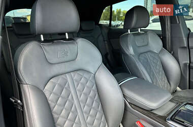 Внедорожник / Кроссовер Audi Q8 2025 в 