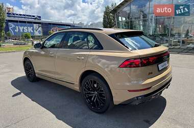 Внедорожник / Кроссовер Audi Q8 2024 в 