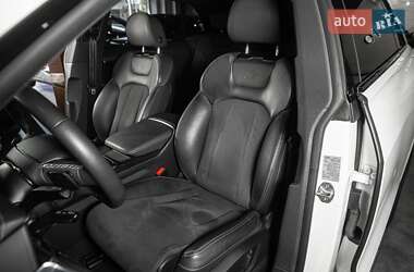 Внедорожник / Кроссовер Audi Q8 2023 в 
