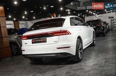 Внедорожник / Кроссовер Audi Q8 2023 в 