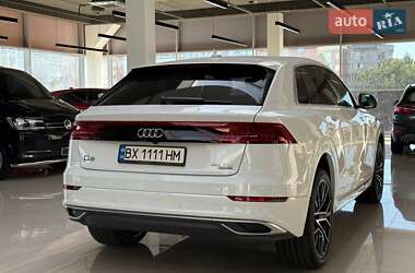 Внедорожник / Кроссовер Audi Q8 2019 в 