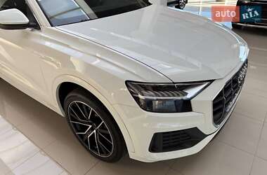 Внедорожник / Кроссовер Audi Q8 2019 в 