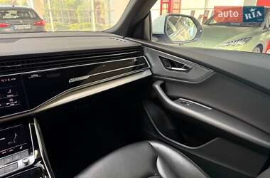 Внедорожник / Кроссовер Audi Q8 2019 в 