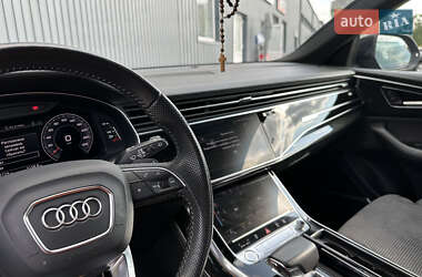 Внедорожник / Кроссовер Audi Q8 2019 в 