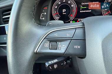 Внедорожник / Кроссовер Audi Q8 2022 в 