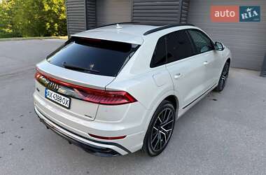 Внедорожник / Кроссовер Audi Q8 2022 в 