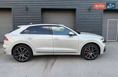 Внедорожник / Кроссовер Audi Q8 2022 в 