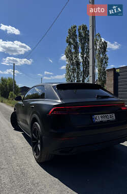 Внедорожник / Кроссовер Audi Q8 2022 в 
