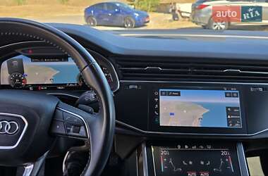 Внедорожник / Кроссовер Audi Q8 2019 в 