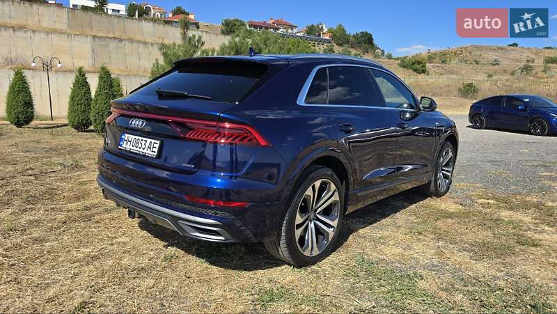 Внедорожник / Кроссовер Audi Q8 2019 в Одессе