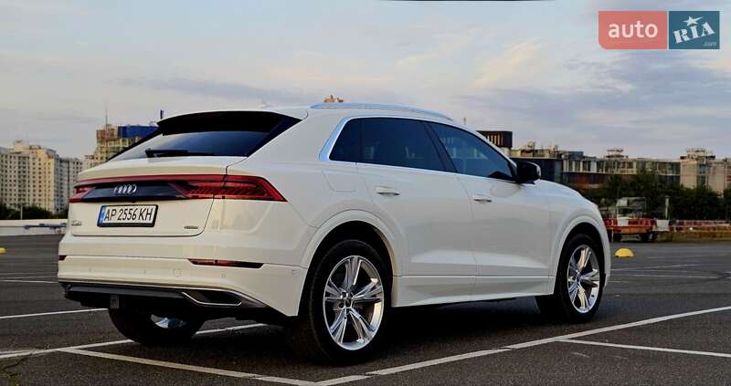 Внедорожник / Кроссовер Audi Q8 2023 в Киеве