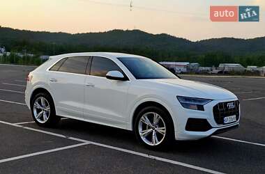 Внедорожник / Кроссовер Audi Q8 2023 в 