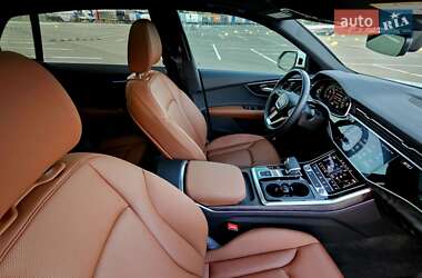 Внедорожник / Кроссовер Audi Q8 2023 в 