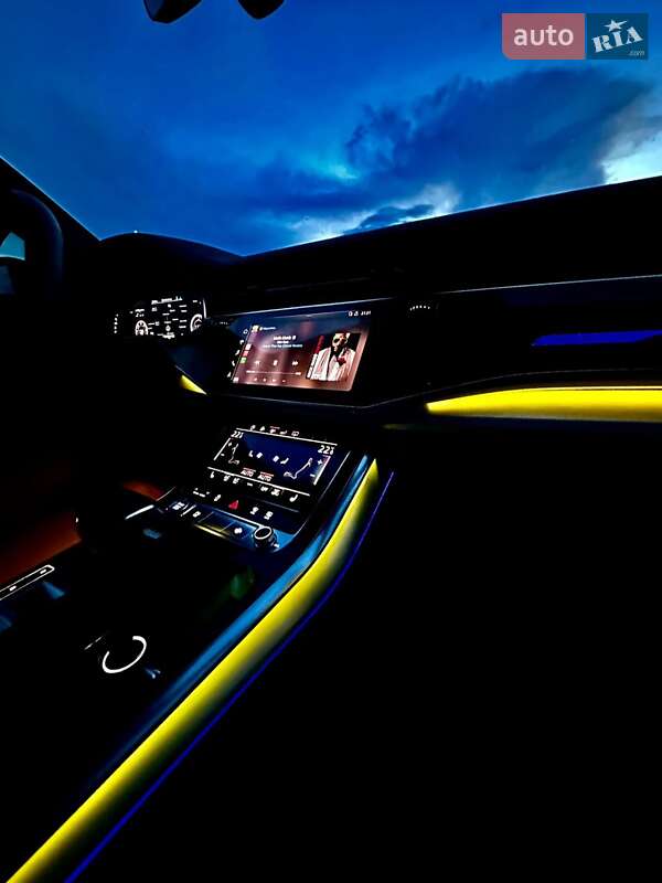 Позашляховик / Кросовер Audi Q8 2019 в Києві