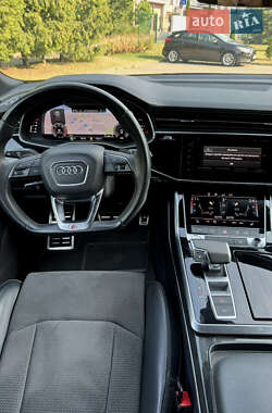 Внедорожник / Кроссовер Audi Q8 2020 в 