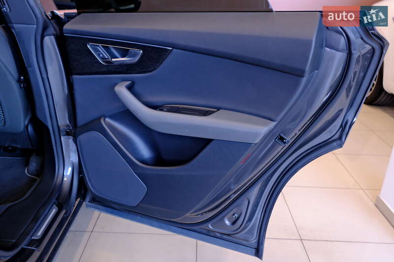 Позашляховик / Кросовер Audi Q8 2019 в Одесі