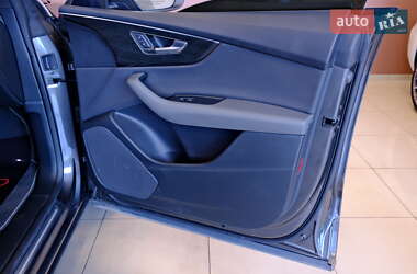 Позашляховик / Кросовер Audi Q8 2019 в 