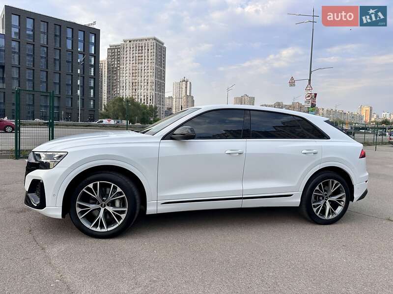 Позашляховик / Кросовер Audi Q8 2023 в Києві
