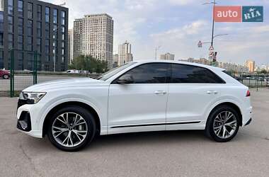 Внедорожник / Кроссовер Audi Q8 2023 в 