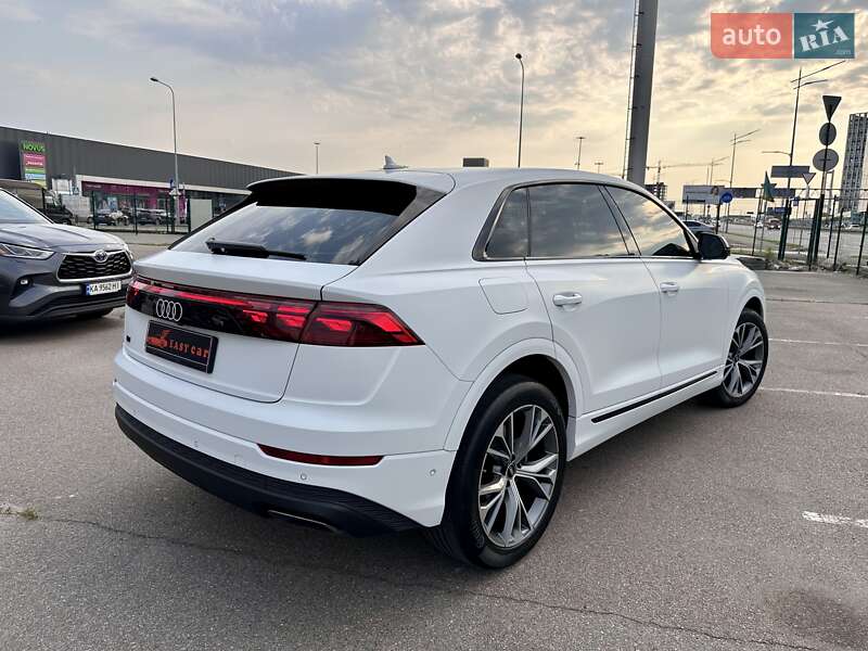 Позашляховик / Кросовер Audi Q8 2023 в Києві