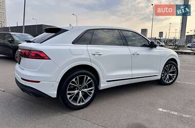 Внедорожник / Кроссовер Audi Q8 2023 в 
