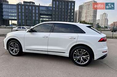 Внедорожник / Кроссовер Audi Q8 2023 в 