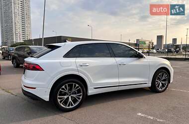 Внедорожник / Кроссовер Audi Q8 2023 в 