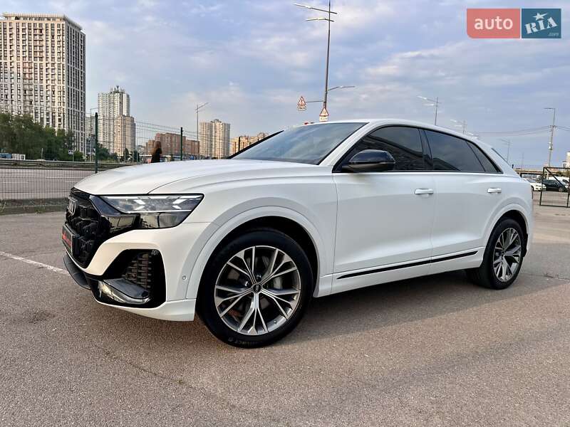 Позашляховик / Кросовер Audi Q8 2023 в Києві
