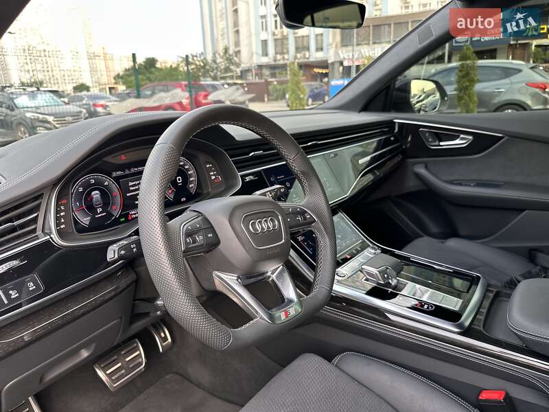 Позашляховик / Кросовер Audi Q8 2023 в Києві