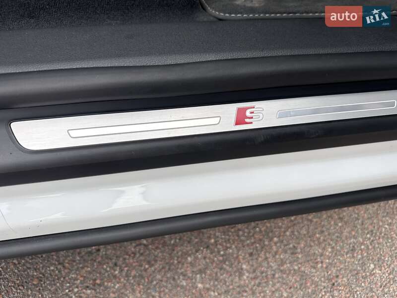Позашляховик / Кросовер Audi Q8 2023 в Києві