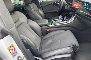 Внедорожник / Кроссовер Audi Q8 2023 в 