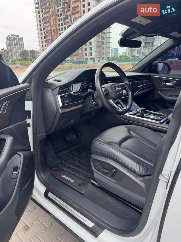 Внедорожник / Кроссовер Audi Q8 2018 в Киеве