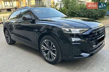 Внедорожник / Кроссовер Audi Q8 2024 в 