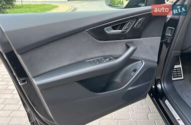 Внедорожник / Кроссовер Audi Q8 2024 в 