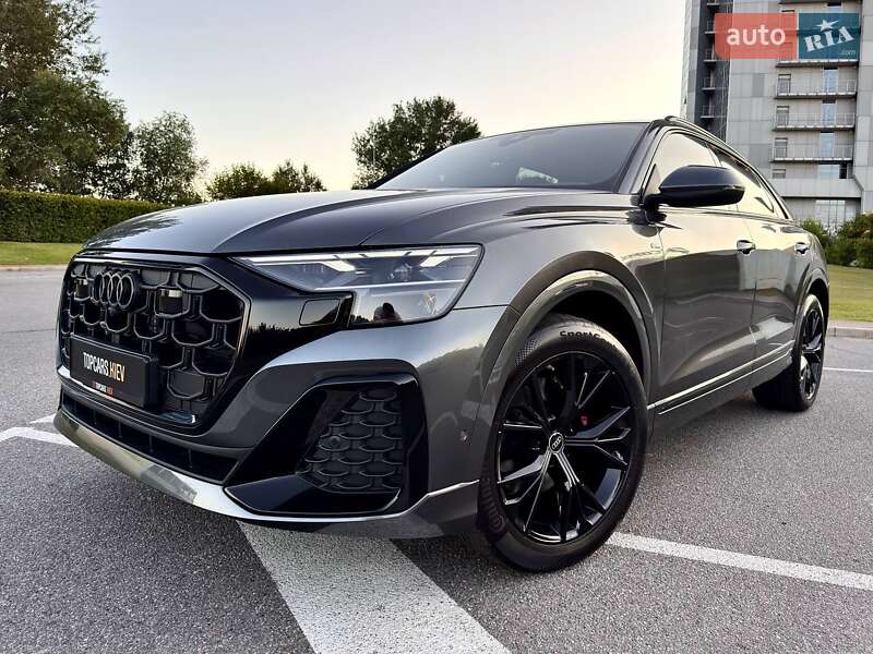 Внедорожник / Кроссовер Audi Q8 2025 в 