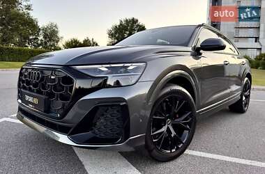 Позашляховик / Кросовер Audi Q8 2025 в 