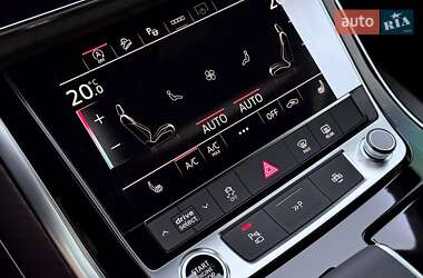 Позашляховик / Кросовер Audi Q8 2025 в 