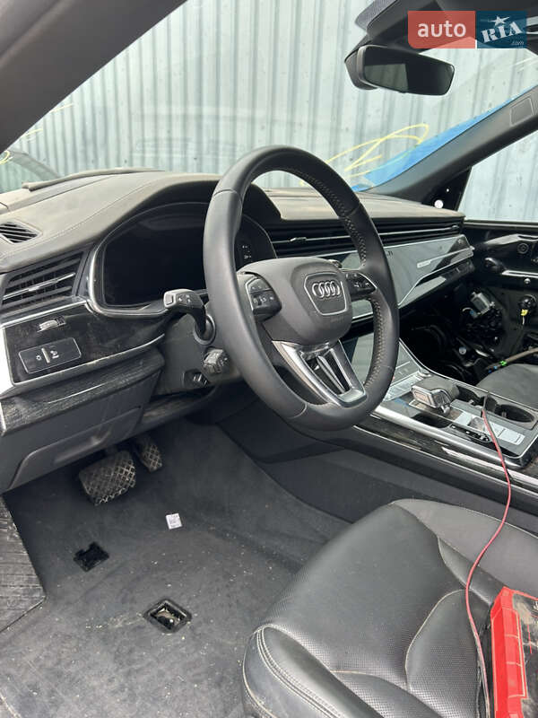 Внедорожник / Кроссовер Audi Q8 2019 в Киеве