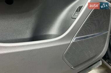Внедорожник / Кроссовер Audi Q8 2023 в 