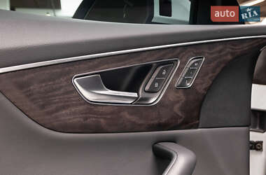 Внедорожник / Кроссовер Audi Q8 2022 в 