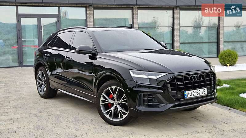 Внедорожник / Кроссовер Audi Q8 2019 в 