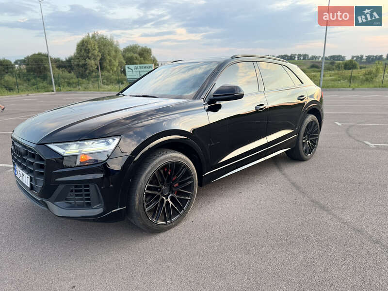 Позашляховик / Кросовер Audi Q8 2018 в Рівному