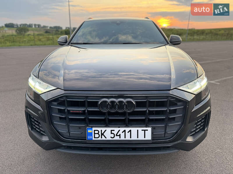 Позашляховик / Кросовер Audi Q8 2018 в Рівному