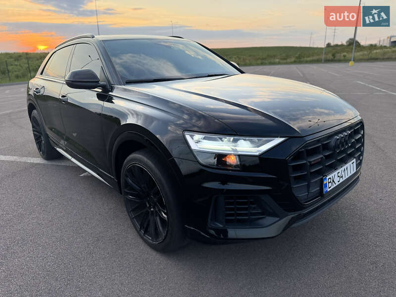 Позашляховик / Кросовер Audi Q8 2018 в Рівному