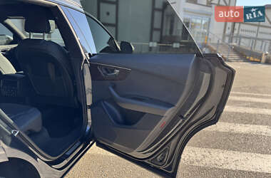 Позашляховик / Кросовер Audi Q8 2020 в 